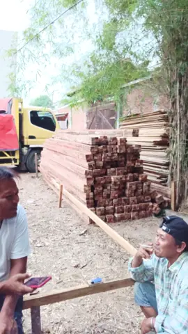 Jalankan dan Kerjakanlah Pekerjaan mu, Niatkan Ibadah, untuk hasil biarlah Allah yang menentukan. . #mrde54in #tukangbangunan #kuliproyek #desaininterior #desainrumah #kontruksibangunan  . . .