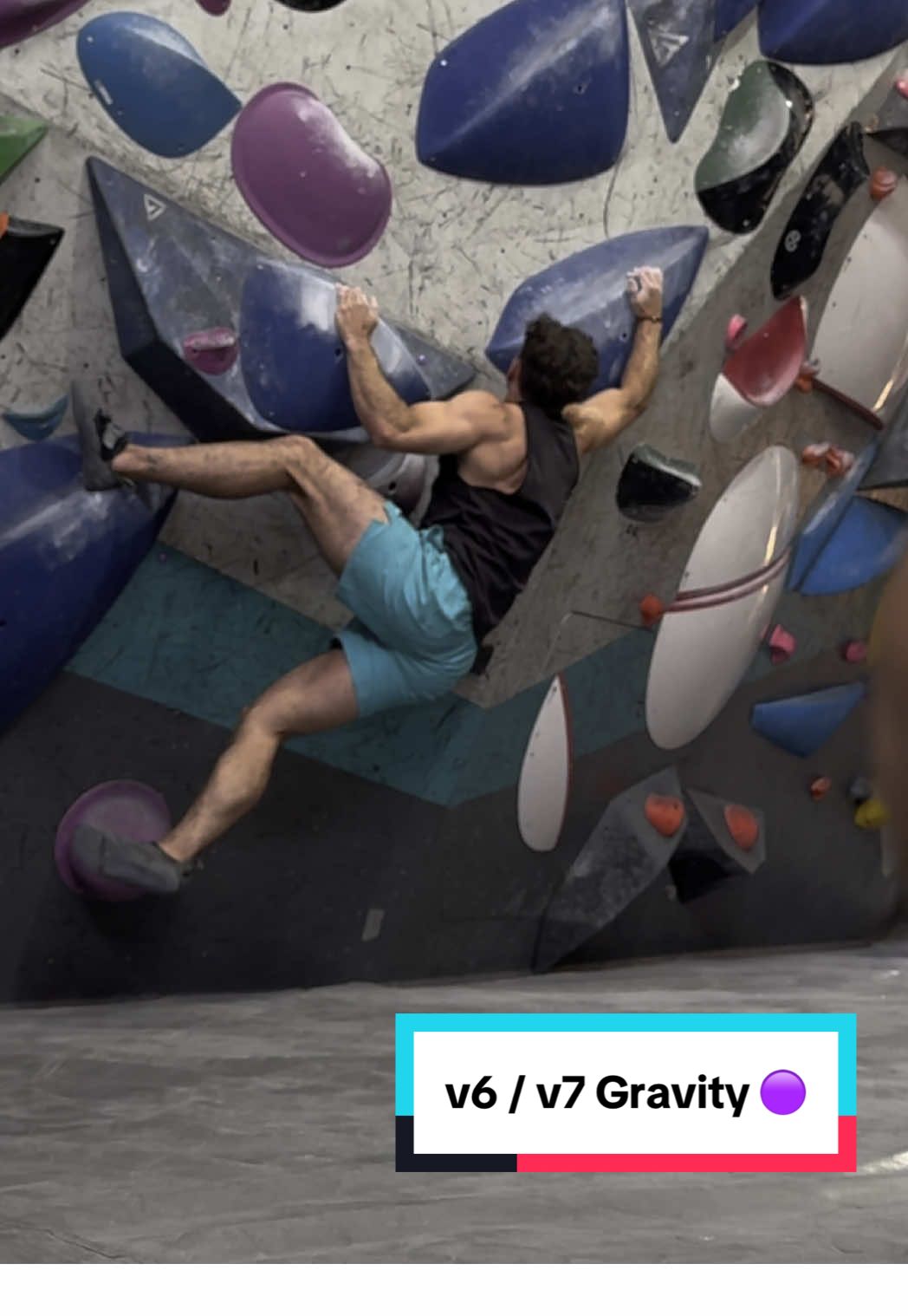 v6 / v7 Gravity 🟣  Febrero 2025 #BoulderGym #IndoorBouldering #GymClimbing #BoulderingLife #ClimbingGym #BoulderTraining #ClimbingProgress #BoulderVibes #ChalkUp #Sendlt #TryHard #BoulderAddict #BoulderSession #GymRatClimber #boulder #boulderlife #escaladaindoor #escaladas #escaladachile #boulder 