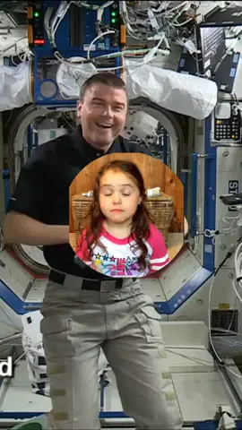 Little girl asked the astronaut the funniest question ever… and his face said it all 😂🚀 #astronaut #space #AstronautLife 