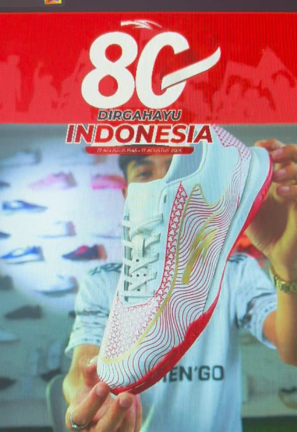 - Veloci Alegre Dirgahayu -  . Mempersembahkan tahun Kemerdekaan Indonesia. 🇮🇩 . Sudah tersedia di semua marketplace resmi Bermengo. 📲🛒 Dapatkan sekarang juga! #sepatufutsal #sepatufutsalbermengo #sepatufutsallokal #sepatufutsaloriginal 