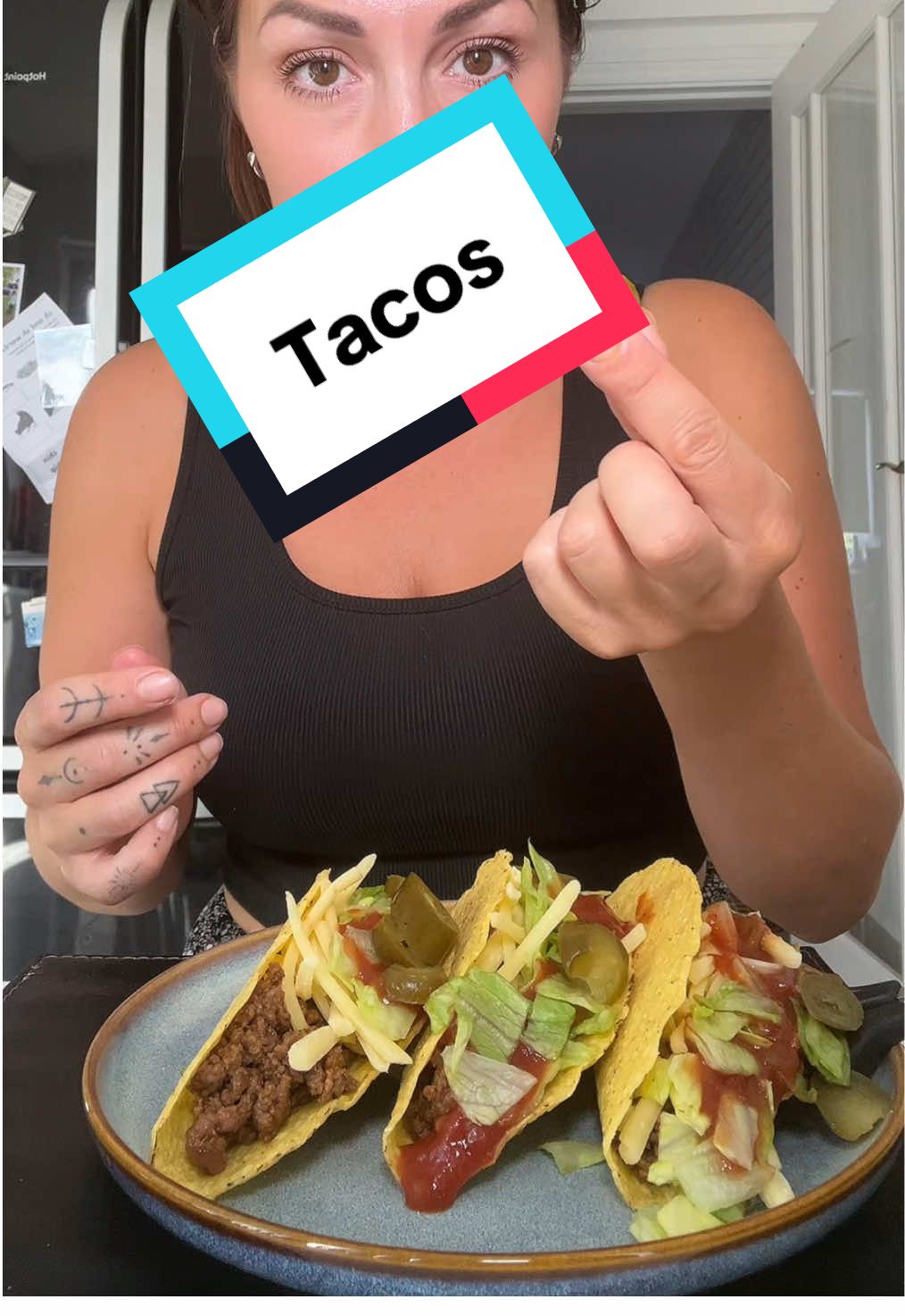 FB PAGE janinekxx food and FYI, sorry about the sauce situation 😂😂 #Taco #Eat #Eating #Tacos #EatWithMe #Food #FoodLover #FoodTok #Dinner #DinnerIdeas 