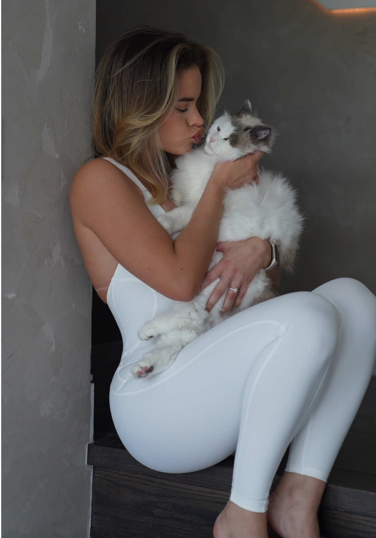 @scentiment The One + cafecito = my perfect morning ☕✨ smells just like the 1 Hotel 