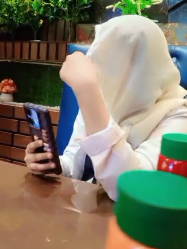 tumhary jesy to hm sadky men diya krty hen 🫣😫🤭 #medicalstudent #medicosgirl #viralvideo #queenofjhang #viewsproblem #growmyaccount #fyppppppppppppppppppppppp #girlsvideo #resturent #attitude #foryoupage #dontunderreviewmyvideo #tiktokpakistan 