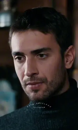 طاهیر پێدەکەنی دەزانی دڵی نایە سەری بشکێنی 😂🫶🏻 insta: 𝒍𝒊𝒍𝒚.𝒆𝒅𝒊𝒕𝒔000 #ulaştunaastepe #iremhelvacıoğlu #tahirkaleli #nefeskaleli  #neftah #senanlatkaradeniz #nefes #tahir #nefestahir #reel #explore #love #turkishdrama #edits #explorepage #video #reelsinstagram #fyp #couple #aşk #karadeniz #trabzon #asiyekaleli #kaleliler #mustafakaleli 