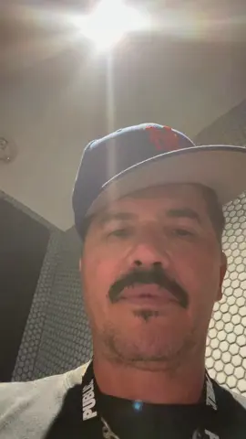 #deancain volunteered to be an ice agent!  I got one word for you LOSER!