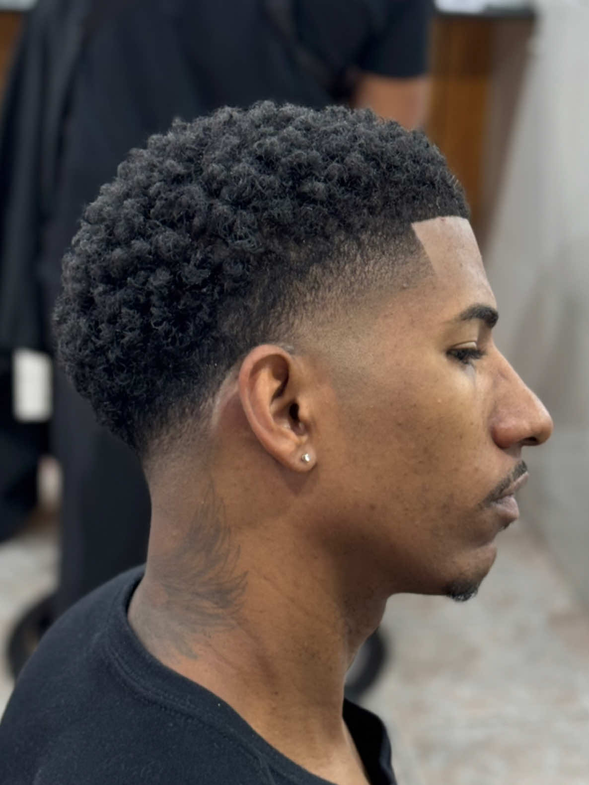 Corte High Taper ou americano alto! . . . . . . . #taperfade #high #hightaper #cabelo #hair #cabeloafro 
