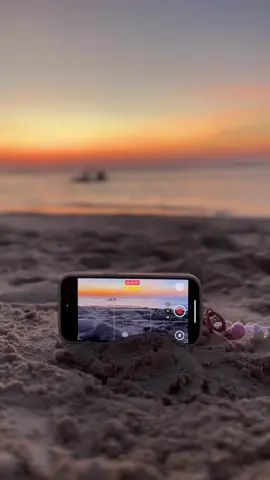 #fyp #sunset #beach #xybca #foryou  📸 : @healingkarimunjawa 