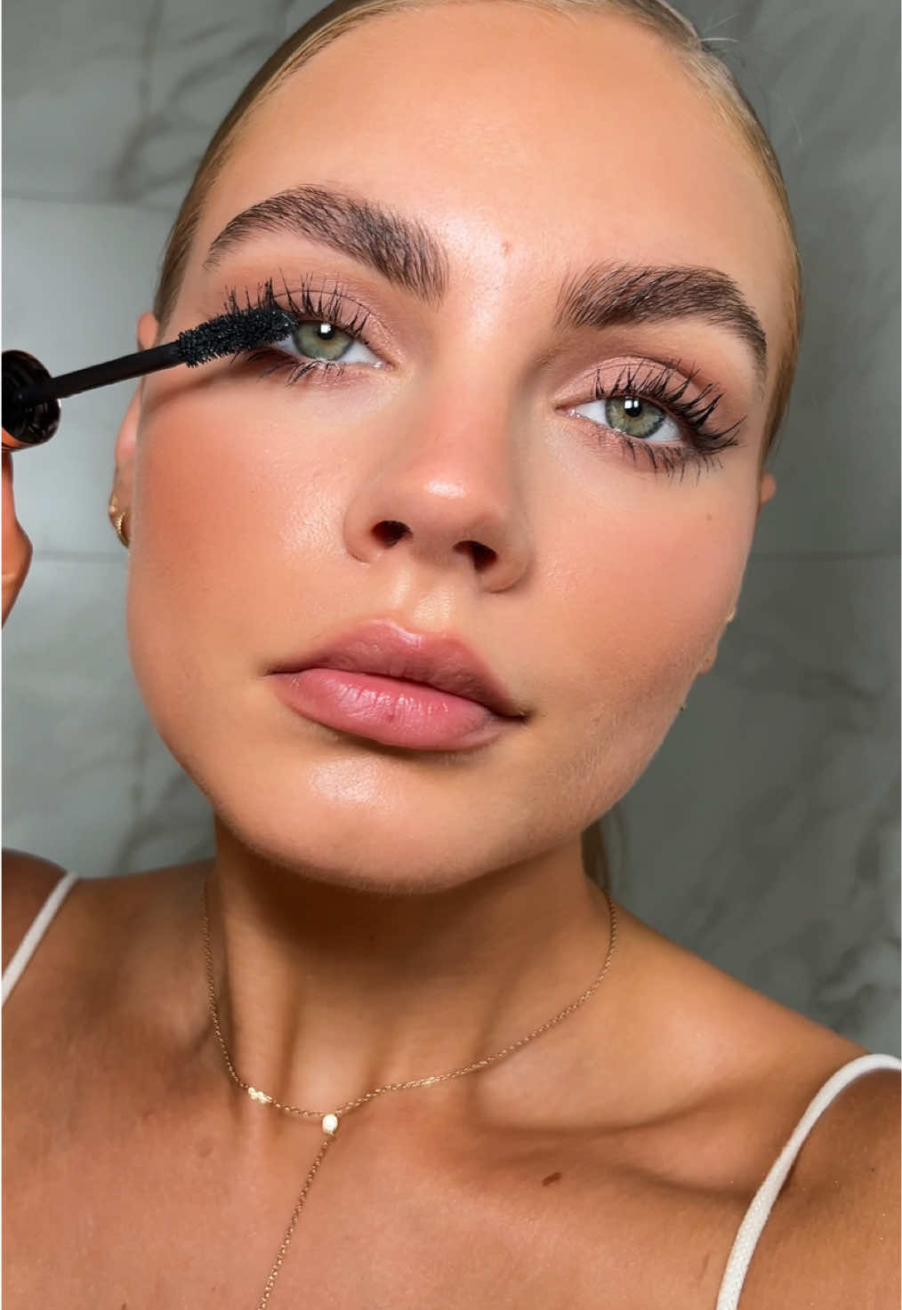 @Charlotte Tilbury really said exagger-eyes and this is exactly what this mascara done 🤭🖤  #makeup 