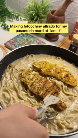 ✨ Fettuccino Alfredo Recipe ✨ Ingredients 	•	2 chicken breast pieces 	•	Salt, black pepper 	•	Italian seasoning / oregano 	•	Chili powder, chili flakes 	•	Oil, butter 	•	200g fettuccine pasta 	•	Garlic (minced) 	•	Fresh cream 	•	Milk 	•	Paprika (optional) 	•	Mozzarella cheese 	•	Pasta water Preparation 	1.	Season chicken with oil, salt, black pepper, Italian seasoning, chili powder & chili flakes. Grill in butter until cooked. 	2.	Boil pasta 90% in salted, oiled water. 	3.	For sauce: melt butter, sauté garlic, add cream, milk, spices, paprika, salt, and a little pasta water. 	4.	Add pasta, mozzarella, and grilled chicken. Toss well. 	5.	Serve hot & cheesy. 💫 #Alfredopasta #Fyp #EasyRecipe #Asmr #foodblogger #foodtiktok #viral 