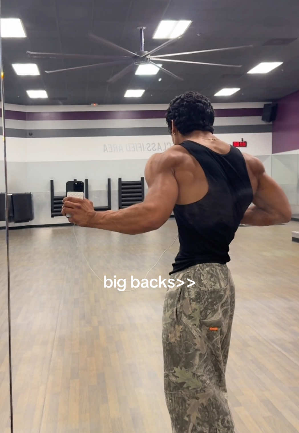 Paranorman build  #fyp #back #backday #phyisque #gym  @YOUNGLA 