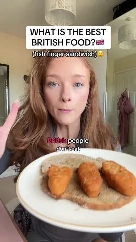 would you eat this fish ginger sandwich? #fyp #fishfingers #fishfingersandwich #brit #britishfood 