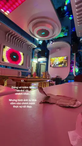 má trước giờ dọn chua thấy phòng nào dơ như phòng này ##xuhuong #karaoke #fyp #vaira #đilam #cực 