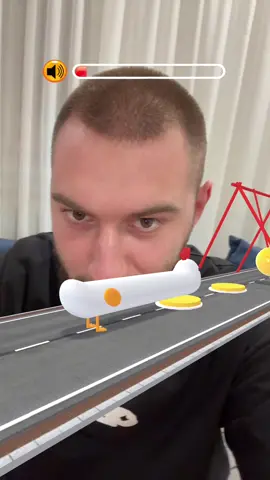 На фоне Брабус чихает , пердит и облизывает лапку все как всегда))) инст:kisylkaa 