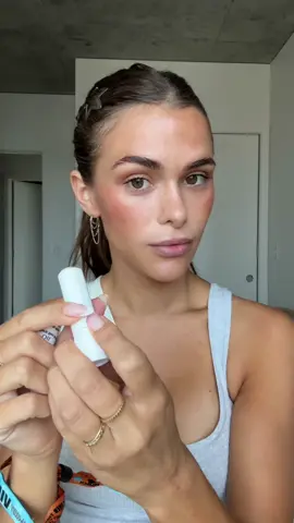 #ad i’m not going anywhere without an @AquaphorUS Lip Repair Stick in my bag #aquaphorhacks