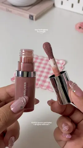 obsessed with this lipgloss 🥹✨ #issycosmetics #issyhydragloss #cowgirl #lipgloss #maragatchalian 