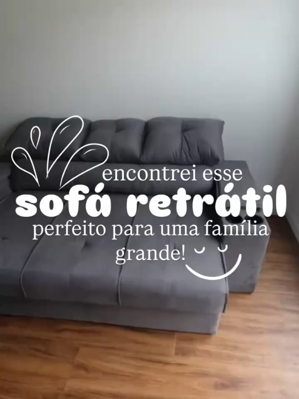 Compra para Casa na Shopee. Conforto, praticidade e estilo no mesmo sofá 😍🛋️ Quem mais já se imaginou maratonando séries nesse retrátil reclinável com porta-copos? 🍿 Comente “EU QUERO”! Após me seguir comenta 