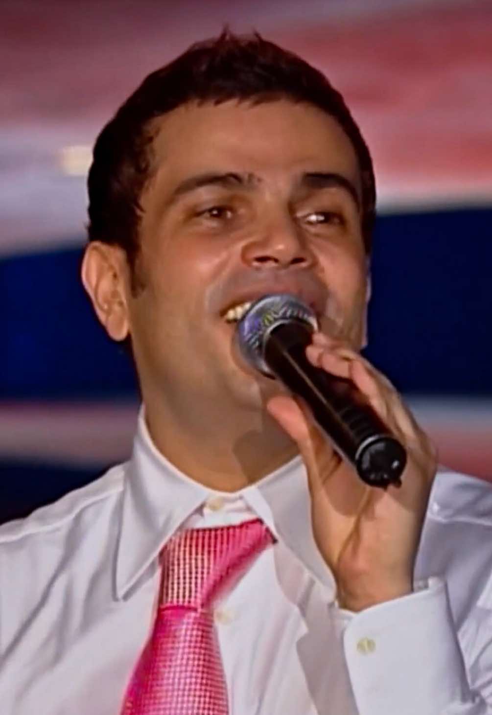 الجمهور عرف الأغنية و الفرقة لأ 🙂‍↔️🎼 #عمرو_دياب  🎼 #اديني_رجعتلك @Amr Diab  كلمات : بهاء الدين محمد الحان : عمرو دياب توزيع : طارق مدكور من البوم اكتر واحد 2001 حفل ليالي دبي 2002 #الهضبة #بابا #خطفوني #ابتدينا #اشارات #يلا #اكتر_واحد #ولا_ليلة #صدقني_خلاص #كان_طيب #وهي_عامله_ايه_دلوقت #قصاد_عيني #يدق_الباب #ريحة_الحبايب #ولا_على_باله #انا_عايش #نور_العين #قمرين #كان_طيب #اكتر_واحد_بيحبك #خد_قلبي_معاه #علم_قلبي #صدقني_خلاص #مصر #القاهرة #ذكرى #طارق_مدكور #الين_اليوم #صلاح_الشرنوبي #اغاني #كرمالك #خالد_عبدالرحمن #محمد_عبده #عبادي_الجوهر #جوايا_ليك #غروك_عذالي #تعب_قلبي #لقيت_روحي #كاسيت #أحلام_الشامسي #موسيقى #فن #طرب #اغاني #ذكريات #قديم #التسعينات #احتاجك_انا #خليجي #اليسا #نانسي_عجرم #انغام #نوال #elissa #angham #amrdiab #cd #music #اكسبلورexplore #oldisgold #Collection #collector #90s #vintage #rare #musiccollection
