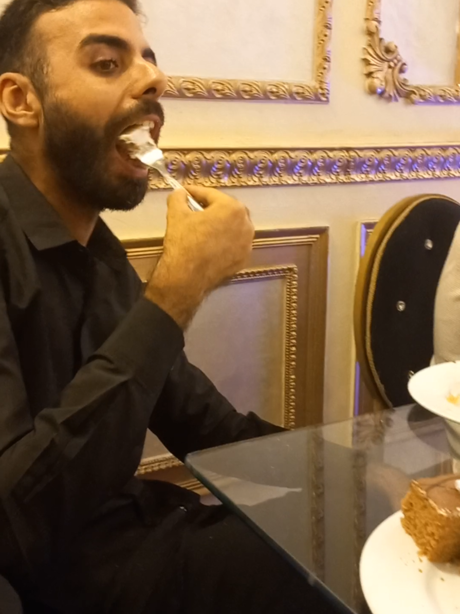 صحبك جعان في الفرح 😅😅#ضحك #الشعب_الصيني_ماله_حل😂😂 #فصلان 