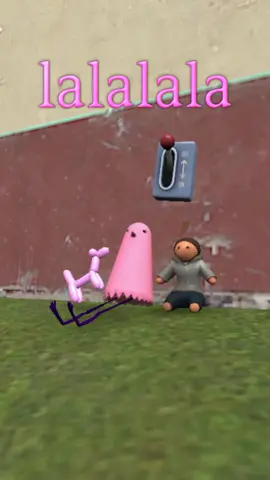 sweetiebird girly time 🧸  sillybird has pink paint for her 🎨  🐣 🐣 🩷