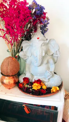 🌺 खुसीमा तिम्रो नाम गाउछु, दुःखमा तिम्रो हात समाउछु 🌺 