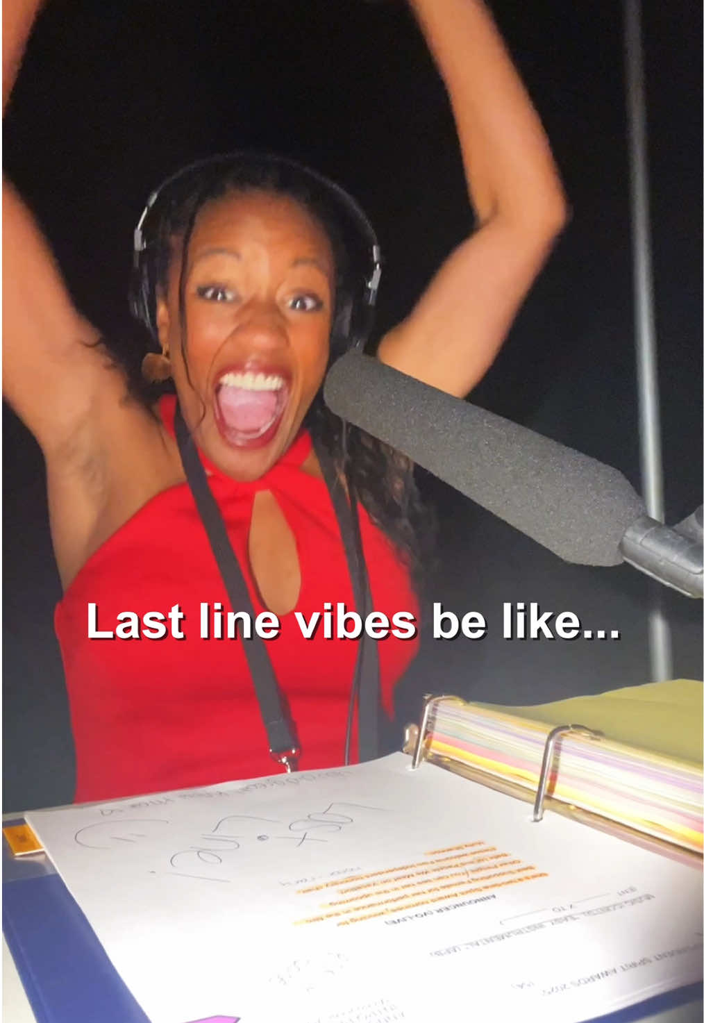 Last line vibes always feel like a party 💃🏾🎉🎙️ @Film Independent 🧡 #queennoveen #voiceover #liveannouncer #filmindependent #mollyshannon #indie #filmindependentspiritawards 