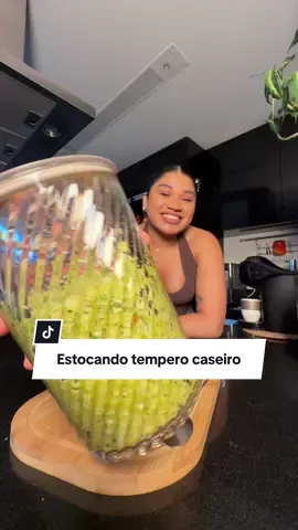 Estocando tempero caseiro 