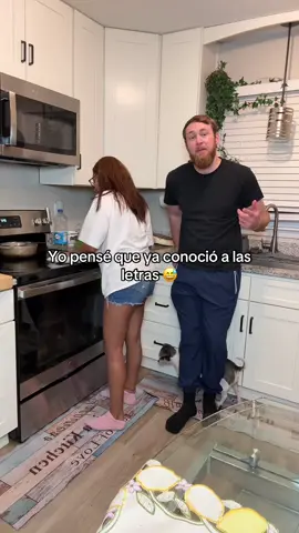 Jaja nada es serio con mi esposa 🤣 #real #comedia #jet2holiday #español #humor #viral #lentejas #pareja 