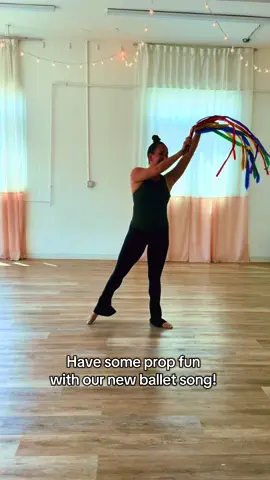 We think a parade deserves some fun colorful props, don’t you? Bring the fun with our new release Ballet Duck Parade! #ballet #balletmusic #balletbarn #balletteacher #preschoolballet #preschooldance 