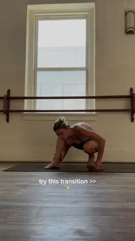 Try this transition 🙌#armbalance #yogainversions #yoga#yogatransition 