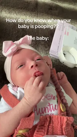 Her face gets all red and she pushes haha. #newborn #pooping #motherhood 