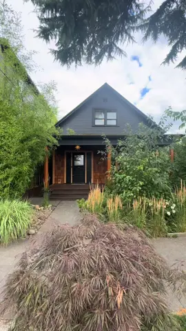 Alberta Arts district home that fits the neighborhood vibe to a T! This one is so stinkin cute with all of the art, books and colors! The kitchen with a real deal tree branch used as a decorative support?! Are ya kidding me?!  Home buyer class sign up is UP! Link is in my bio — come learn!!  Not my listing but I can help you buy!  Listed at $795,000  MLS ID: 641891584 3 Bedrooms 🛌 2.5 Bathrooms 🛀 2,314 Square feet  $5,493 Annual property taxes  Schools:  K-8: Vernon (7/10) 9-12: Jefferson (5/10) *Ratings according to Greatschools.com, due diligence encouraged.  #PDX #Portland #Oregon #portlandoregon #portlandrealtor #pdxrealtor #pdxrealestate #portlandrealestate #pdxbroker #housegoals #househunting #realestate #realestateagent #realtorlife #bungalow  #curbappeal #dreamhome #homeforsale #houseforsale #portlandhomeforsale #renovated #Portlandhomesforsale #Portlandlife #Portlandliving #Portlandrealestate #Portlandrealty #walkableneighborhood #realestateexperts  #Portlandexpert  #bringthedog #justRealtorthings #tiktokviral #fyp #foryoupage #aesthetic Listed by Anne Stewart of eXp Realty LLC