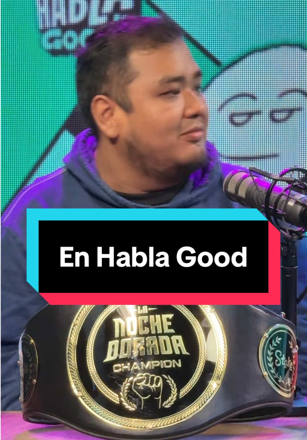 Con los chicos de @Habla Good #smashdota #lanochedorada 