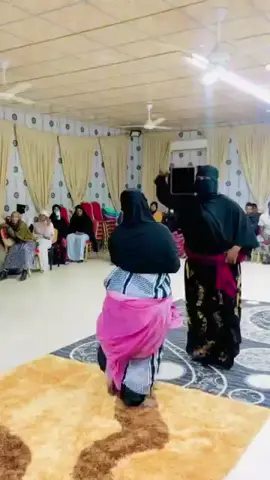 Niiko Jareer macaan.