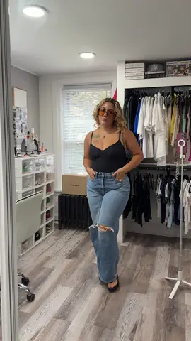 Jeans and flip flop? Yeah I felt like the ultimate mom  🤭😂 outfit linked on my LTK #momfit #momoutfits #outfitideas #jeansandflipflops #curvyjeans  