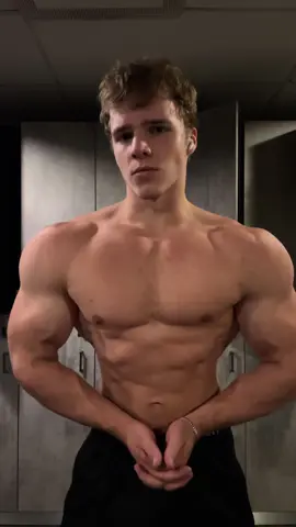 Yes I listen to zyzz hardstyle mixes, how’d u know?