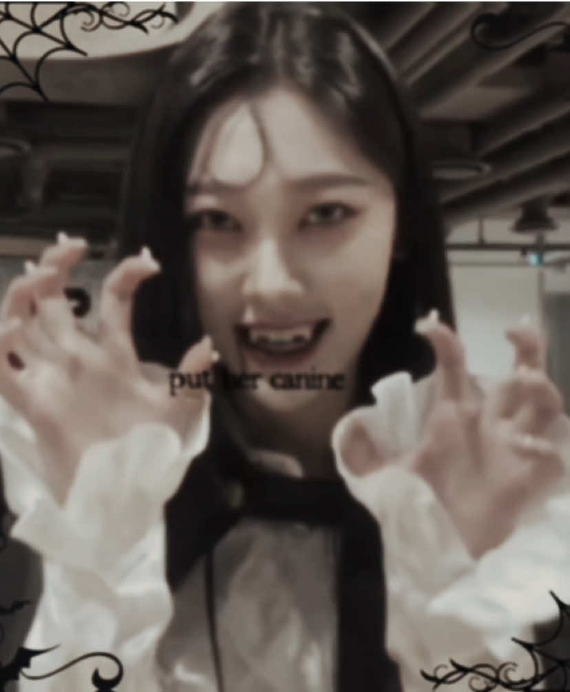 choerry  vampire  🧛🏻‍♀️🦇🩸 #choerry #artms #orbit #kpop #foryoupage #lesbian #edit  ib  njzpen