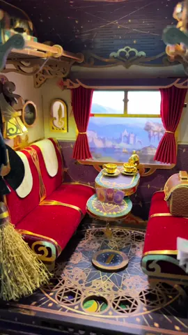 Drop a spell! 😍 . . . . #DIY #miniature #harrypotter #hogwarts #books 