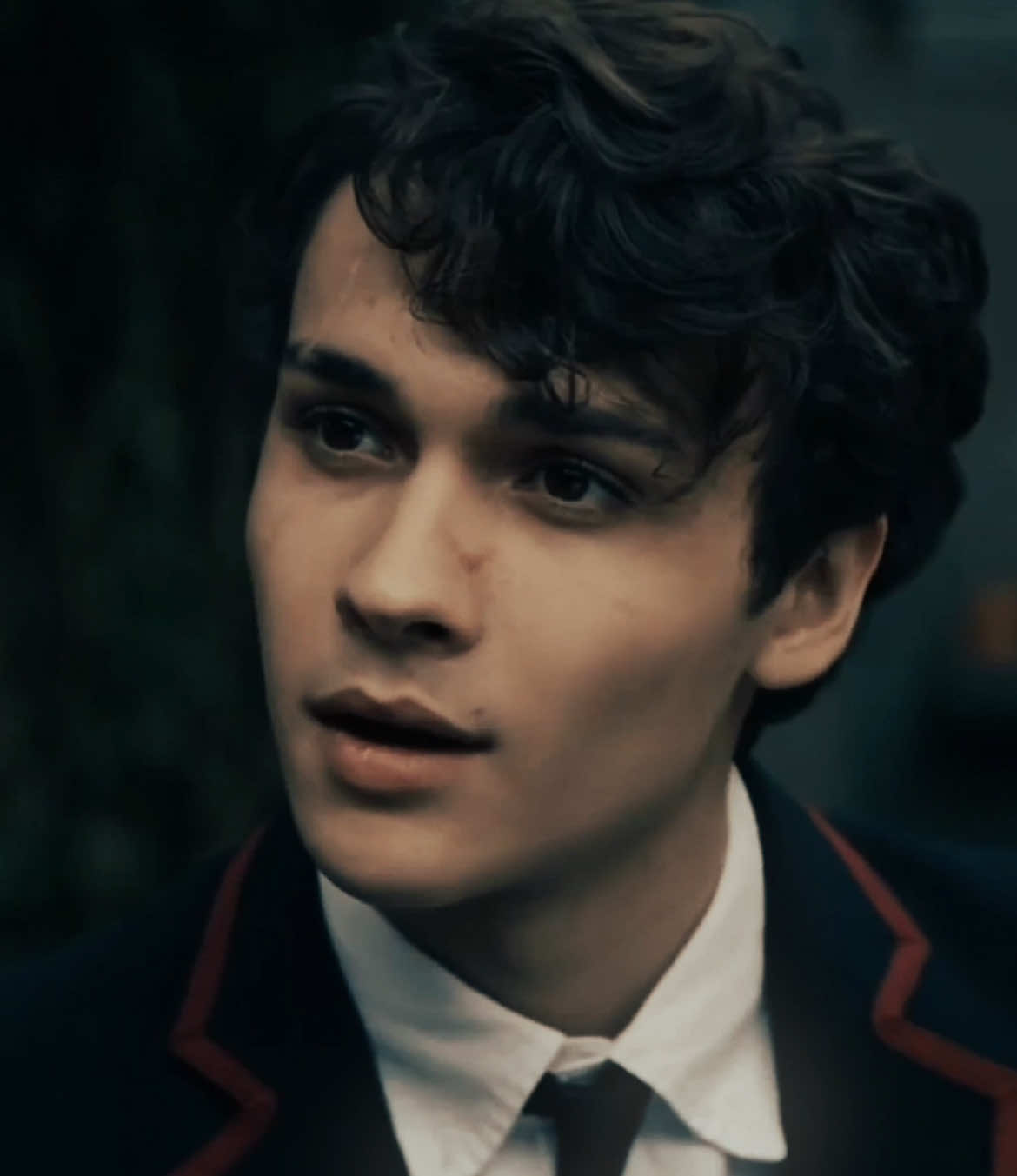 i dyed the underneath of my hair red earlier but my hairs too dark and it didn’t show so now i have to do it again tomorrow || #marcuslopez #marcuslopezarguello #benjaminwadsworth #mattheoriddle #deadlyclass #deadlyclassedit #foryoupage #fyp #viral #edit #mqttheoz 