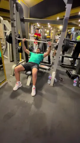 #whattowatch #moviestowatch #movie #bodybuildingmotivation #fitnessmotivation #Fitness #gym  it’s beginning 🖤💪