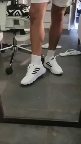 Tênis masculino Heard kicks Original 👟 O mais Vendido do momento 😱 Acesse nos comentários e não perca essa oportunidade 😉 . . . . . #tenis #tenisacademia #calçados #tenisbrancos #moda #vendasshopee #shopee #tenisshopee 