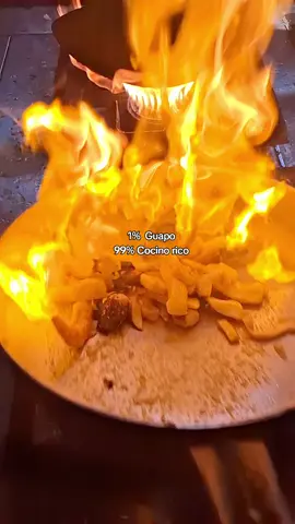 🔥#flamear #ahumado #paratii #gastronomiaperuana #Chef