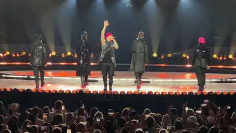 @Alexander James get’s me EVERY SINGLE TIME!❤️❤️❤️ No One Else Comes Close… @Nick Carter @Howie D @Backstreet Boys #backstreetboys #backstreetsback #sphere #bsb #fyp