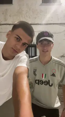 back 2 back crinjalhada 🙏🏻 #duo #cringe #funnytiktok #dancer #fyp 