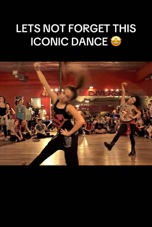 Kaycee Rice and Bailey Sok hiphop #kayceerice #baileysok #youngdancer #kiddancer #hiphopdance #hiphopdancer #hiphop #triciamirandachoreography #anacondanickiminaj #olddance #olddances #danceperformance #fyp #foryou #viral 