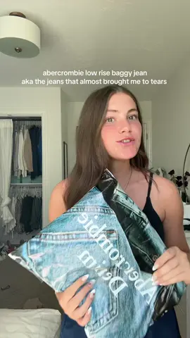 @abercrombie i owe you my life 🙇‍♀️😭🙏 #abercrombie #abercrombiejeans #jeans #curvyjeans #curvelovejeans #tryonhaul #fashion 
