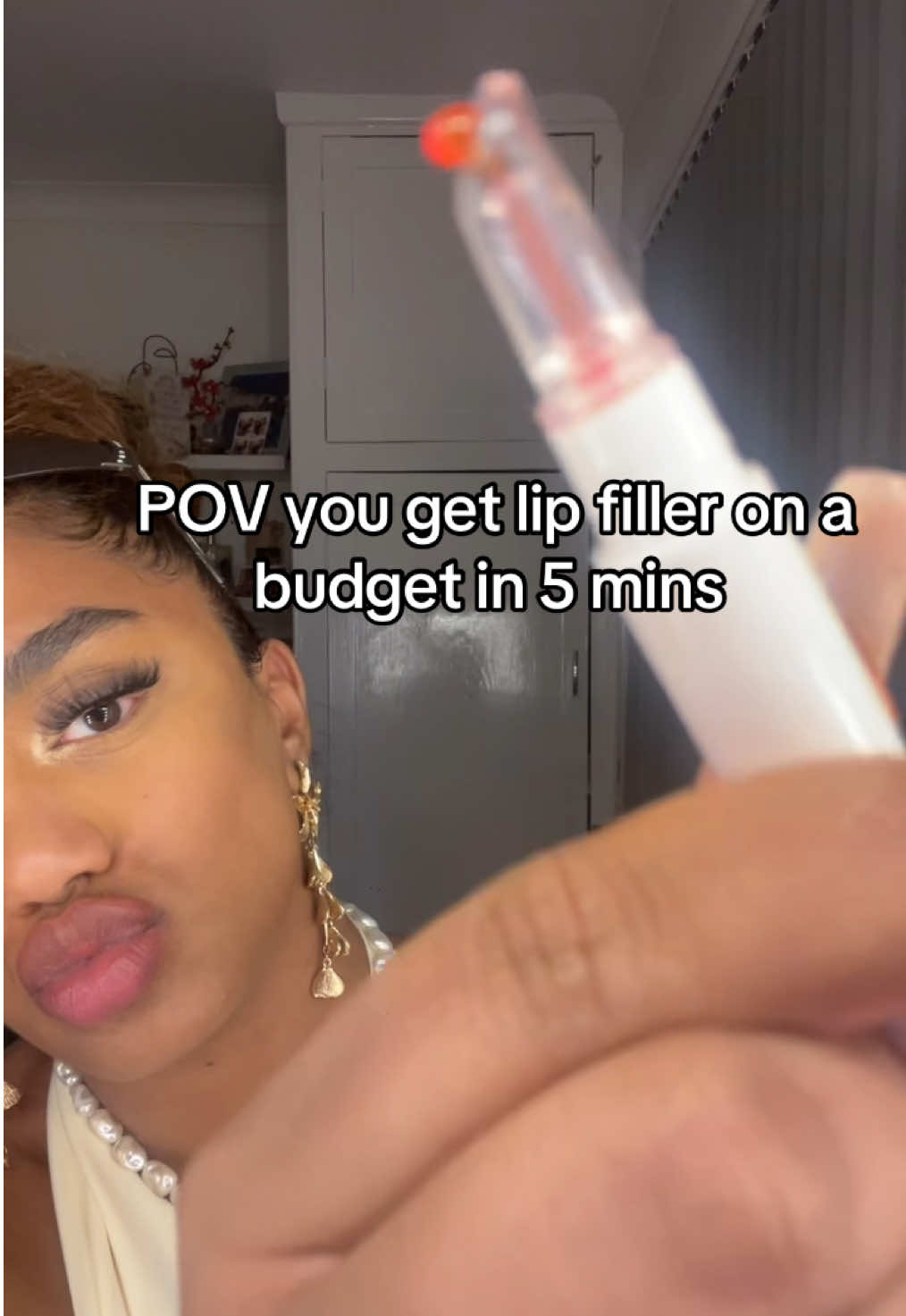 This burns so much! If you’re thinking of getting lip filler I recommend this Instead 💋 #tiktokshop #lipfiller #lipplumper 