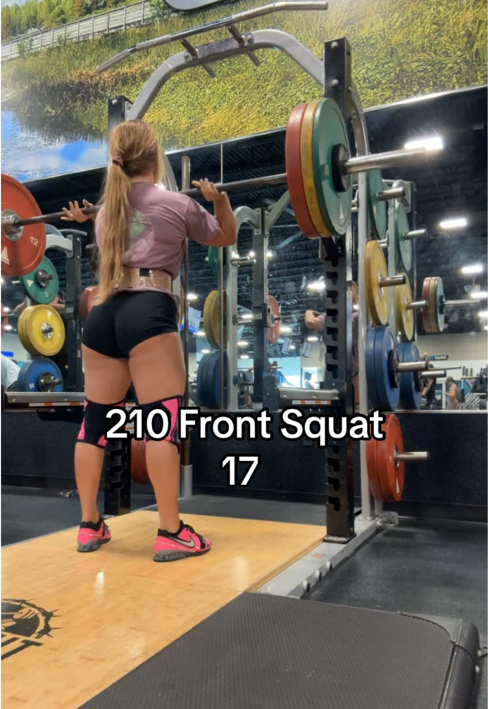 Many forget about front squats it’s the easiest way to build big quads #fitnessmotivation #GymTok #gymmotivation #gym #frontsquats #quads #legday 