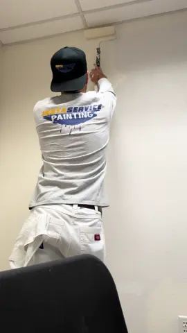 Bathroom under construction = brush teeth in bedroom 👍🏻 @Isa 🤍 #olebrandselect #dinnerdate #work #fyp 