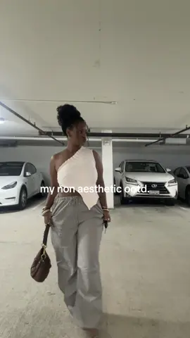 #midsizefashion #blackgirlstyle  #seattlefashion #seattleinfluencers #seattlecontentcreators #fashiontiktok #outfitinspo 