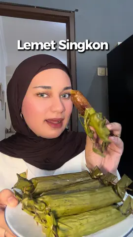 dulu suka ada jajan ini di meja makan, dulu males mau makan , sekarang malah nyariin dan bikin sendiri.. di tempatku ini namanya lemet, menurutku ini takeran udah pas banget, lembut walaupun udah gak anget kenyalnya juga pas.. cobain deh.. gak tanggung jawab kalo nagih😍 #lemet #lemetsingkong #resepkuetradisional #reseplemet #kulinerjawatimur 